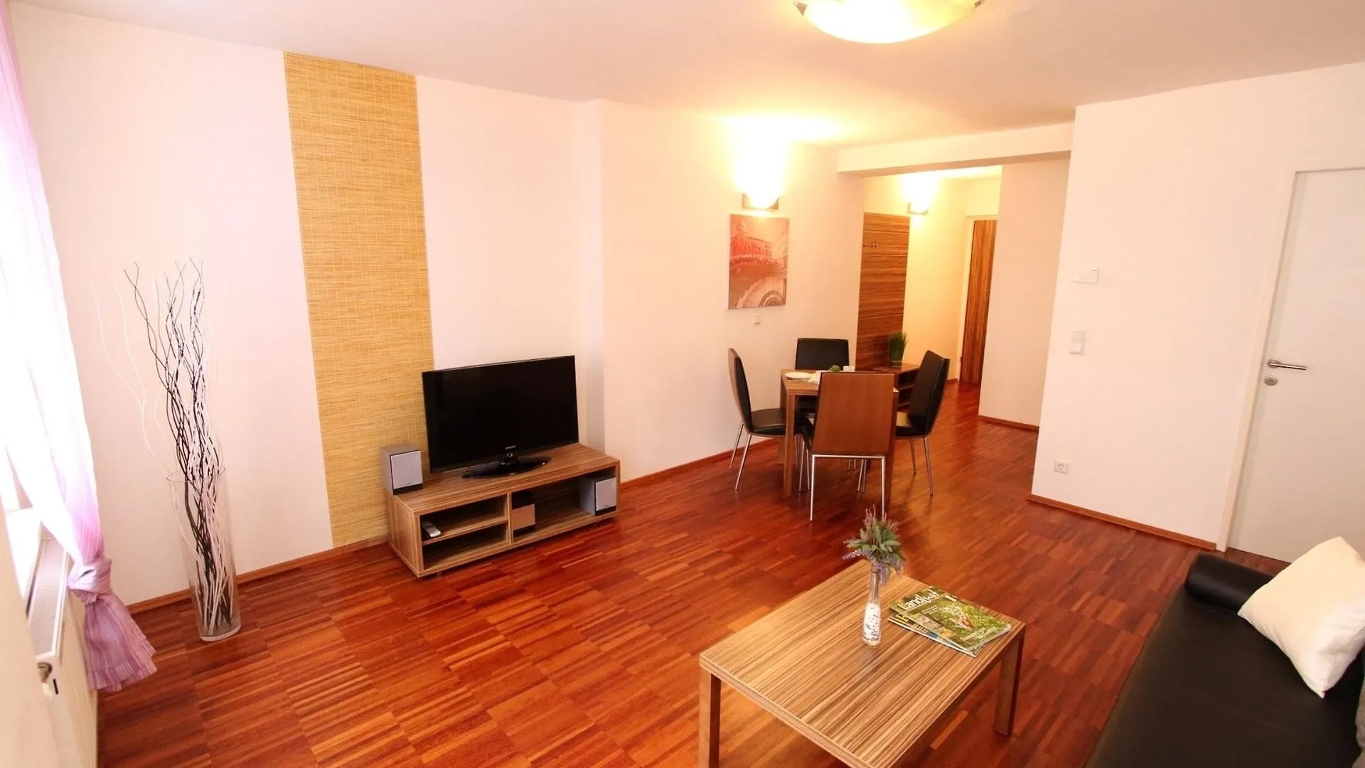 Royal Living Apartments Viyana Apart Otel