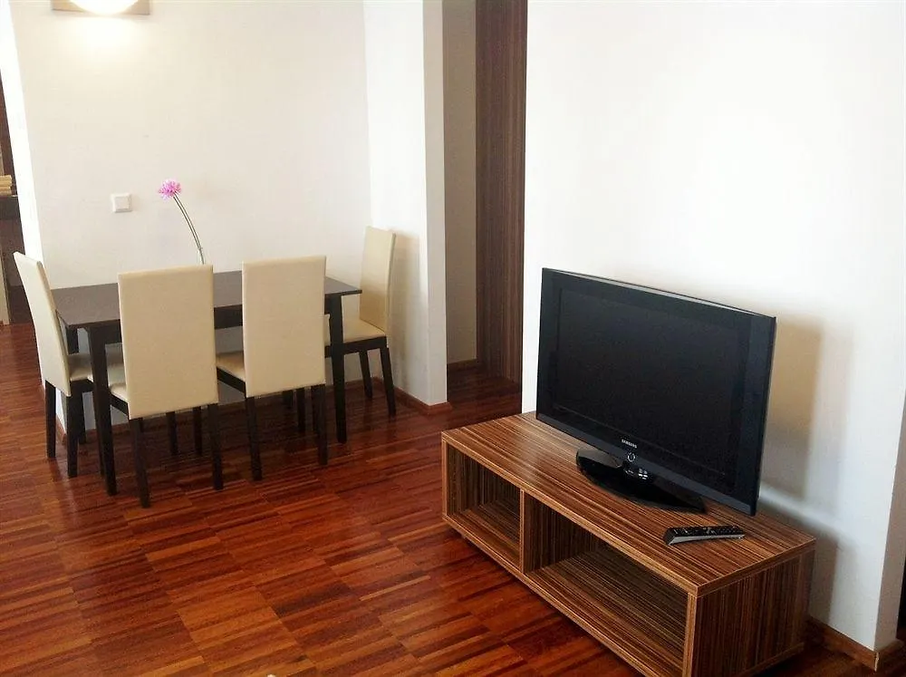 Royal Living Apartments Viyana Apart Otel