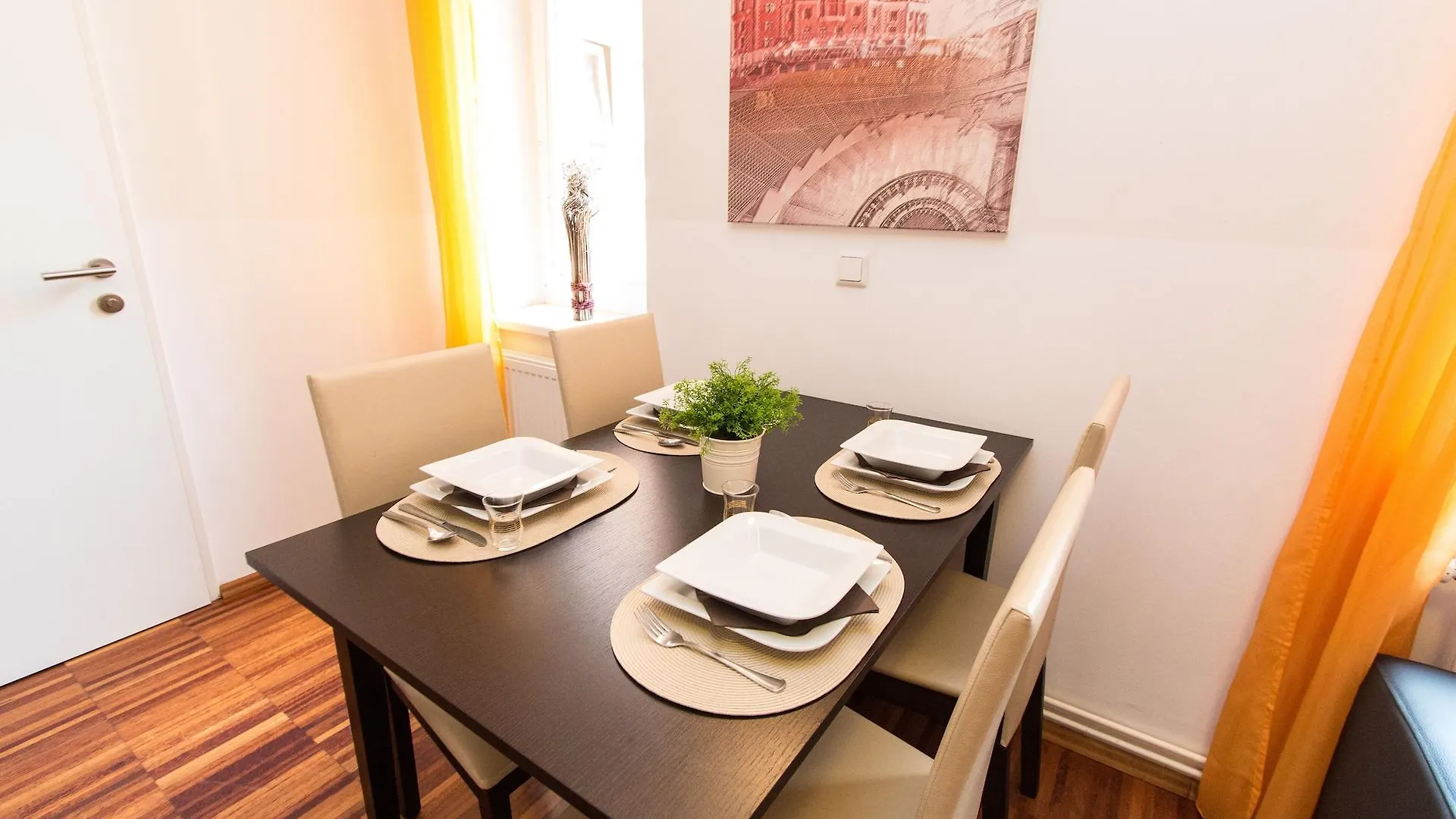 Royal Living Apartments Wiedeń Hotel apartamentowy