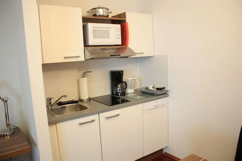 Royal Living Apartments Вена Апарт-отель