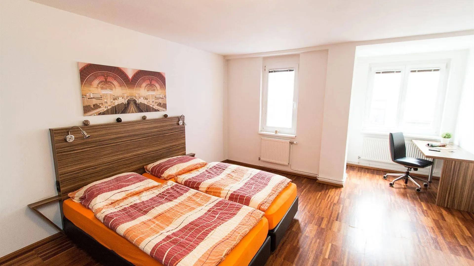 Royal Living Apartments Вена Апарт-отель