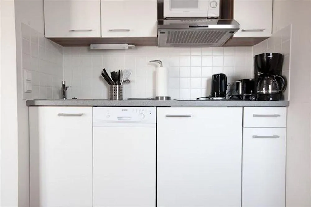 Royal Living Apartments Vienna 4*,