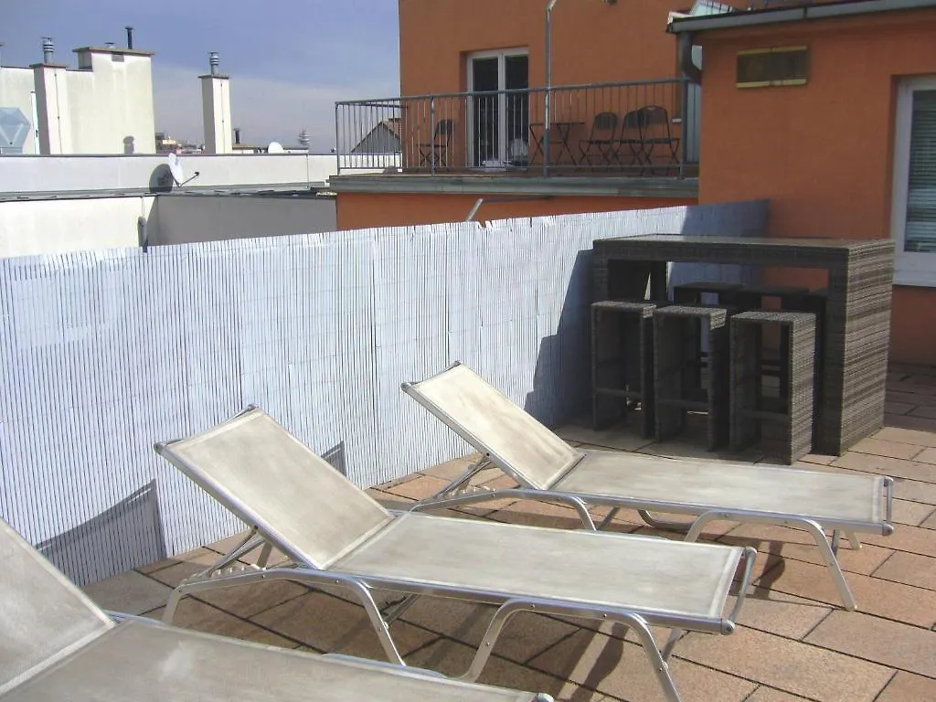 Royal Living Apartments Вена