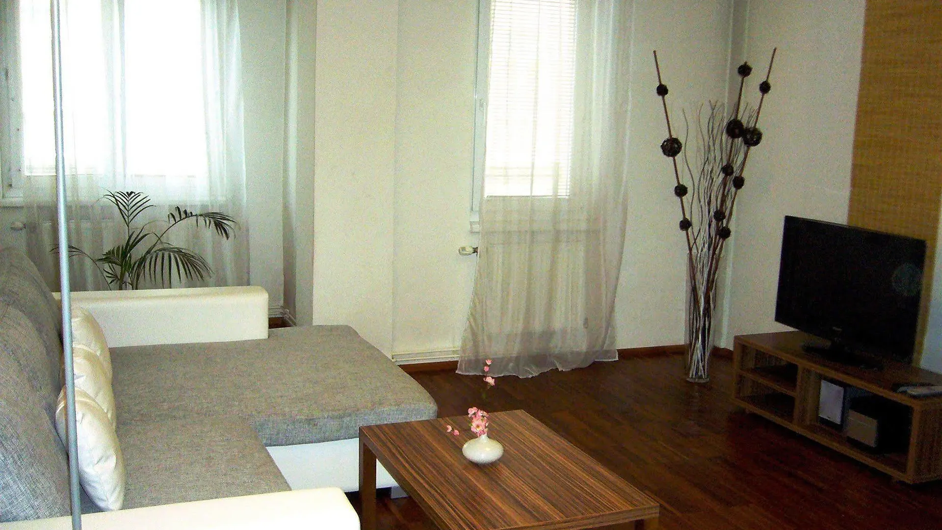Royal Living Apartments Вена